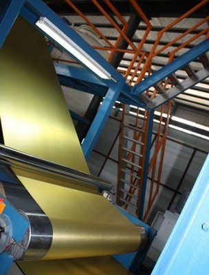 江蘇鑫美新材料科技 專(zhuān)注金屬拉絲加工，詳解拉絲鋁卷的價(jià)格、廠家與產(chǎn)品應(yīng)用